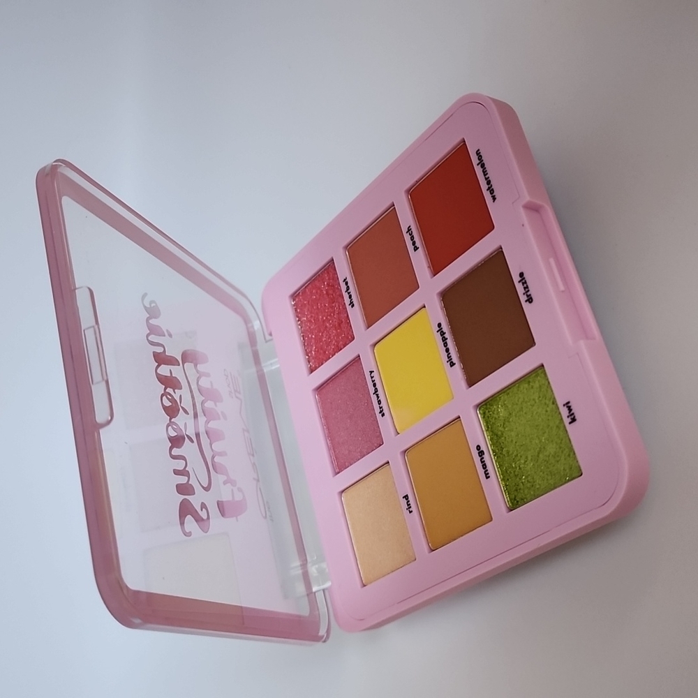 The Creme Shop Fruit Smoothie Eyeshadow Palette - Picture 7 of 12